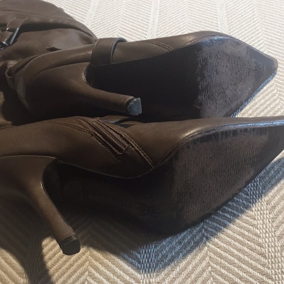 Pyramidis by GVD | Leather Boots with Buckles - Picture 5 of 10